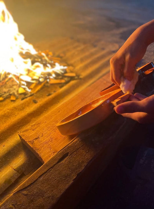 🔥 El Arte del Barnizado: Cómo Damos Vida a Cada Pieza en el Taller 🪵✨